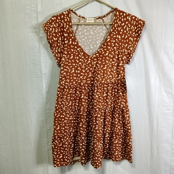 Altar'd State Ruffled Shift Dress Brown Print Short Sleeve Pullover Size M NWT - Picture 1 of 7
